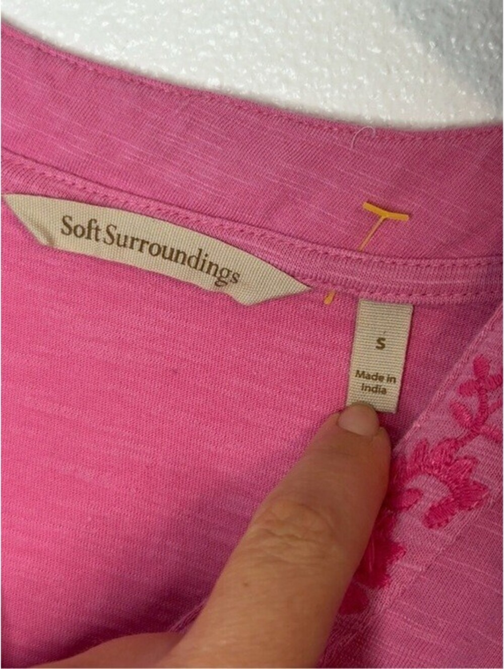 Soft Surroundings Women's Pink Embroidered V Neck Tunic Top Small - Picture 2 of 5